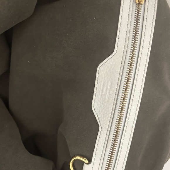 Louis Vuitton Monogram Mahina - Picture 4 of 10